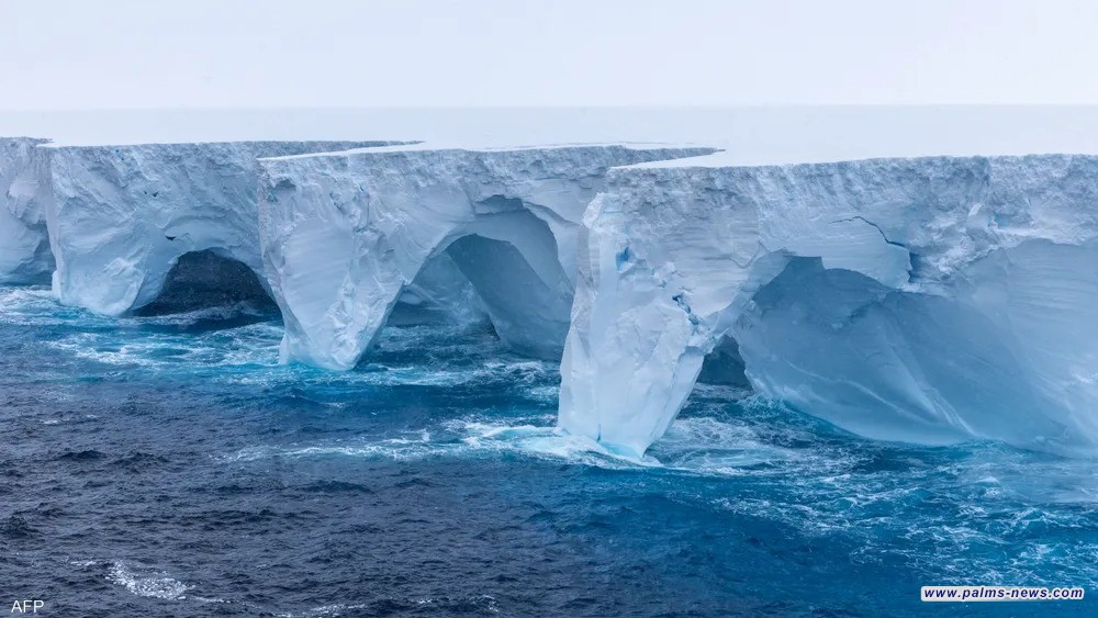 تحذير من كارثة.. أكبر جبل جليدي يتحرك باتجاه جزيرة بريطانية